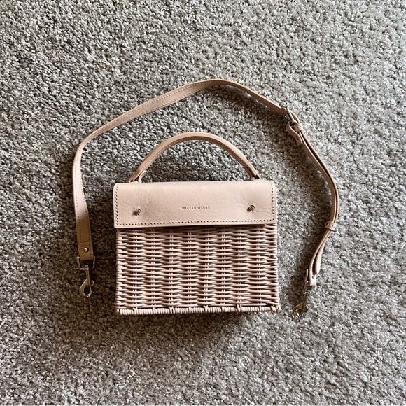 Wicker Wings - Picture 5 of 6